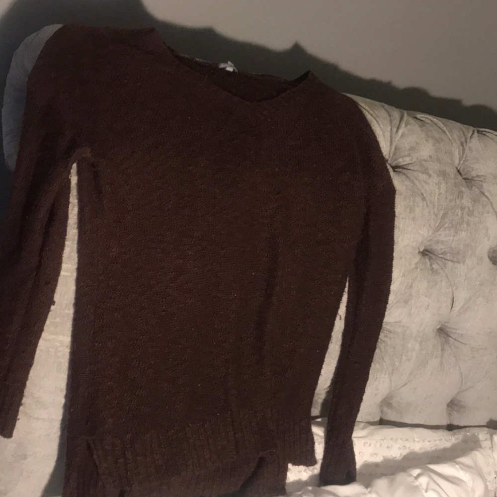 Maroon sweater